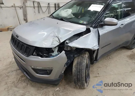 2019 Jeep Compass Altitude 4X4 z USA, uszkodzony, nr VIN 3C4NJDBB6KT679755